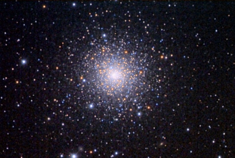 M75 (GLOBULAR CLUSTER)
